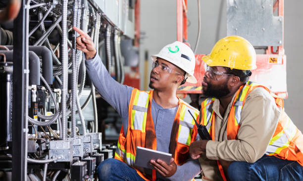 Best Electrical Contractors for Businesses  in Clyde Hill, WA